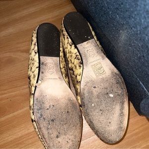 Tory Burch animal print flats 6.5
